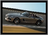 Mercedes-Benz SLS